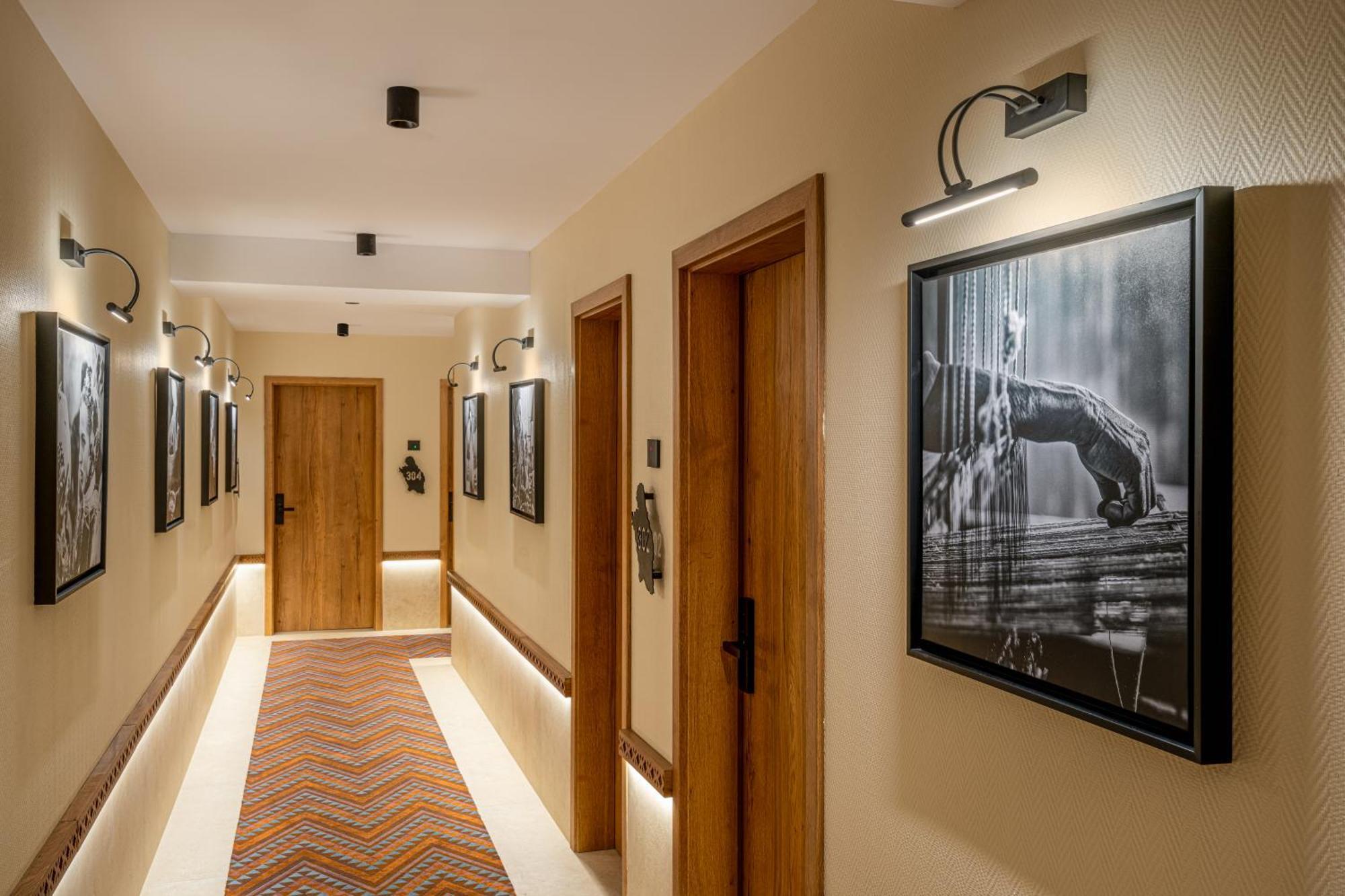 Hotel Valedor Boutique & Spa บุชเตนี ภายนอก รูปภาพ
